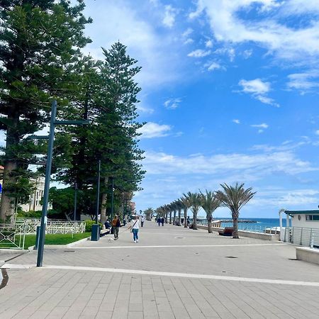 Casa Vacanza! A 50M Dal Mare! Bordighera Luaran gambar