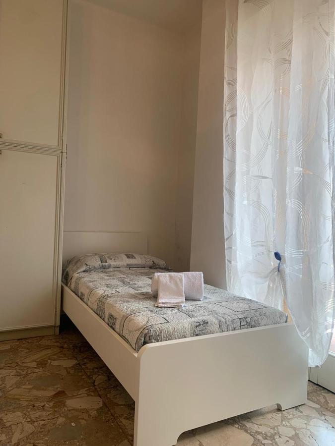 Casa Vacanza! A 50M Dal Mare! Bordighera Luaran gambar