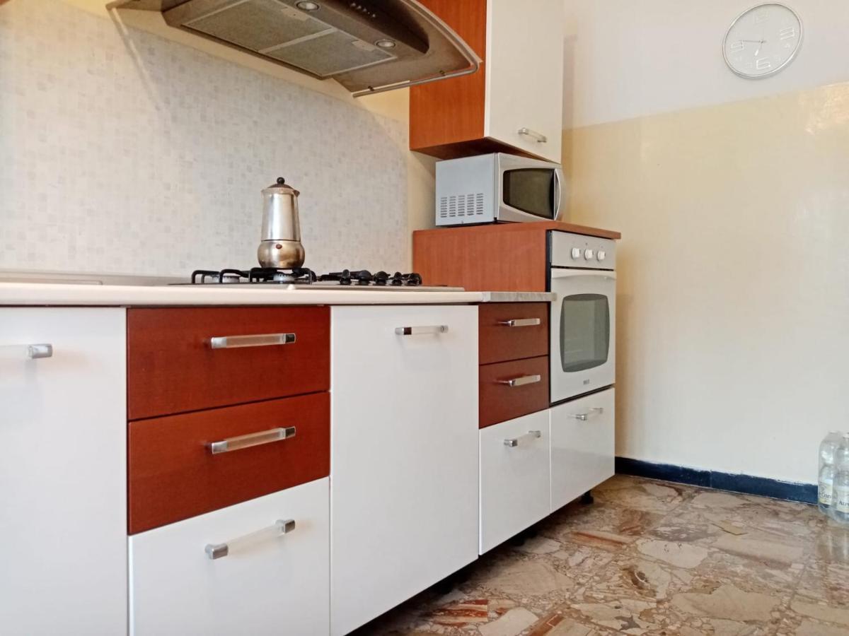 Casa Vacanza! A 50M Dal Mare! Bordighera Luaran gambar