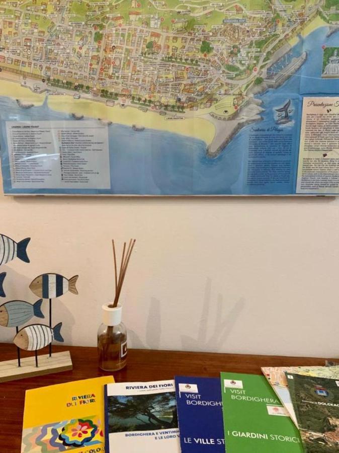 Casa Vacanza! A 50M Dal Mare! Bordighera Luaran gambar